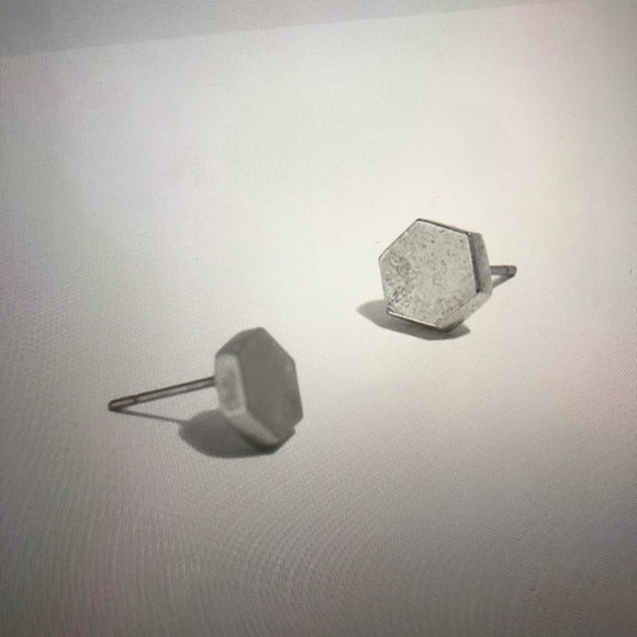 Madewell Jewelry - Madewell silver-plated stud earrings Madewell Jewelry - Madewell silver-plated stud earrings